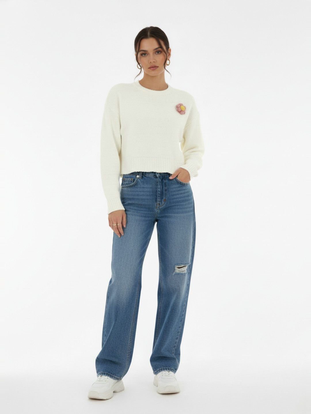 Floral Applique Detail Round Neck Oversized Pullover - Image 4
