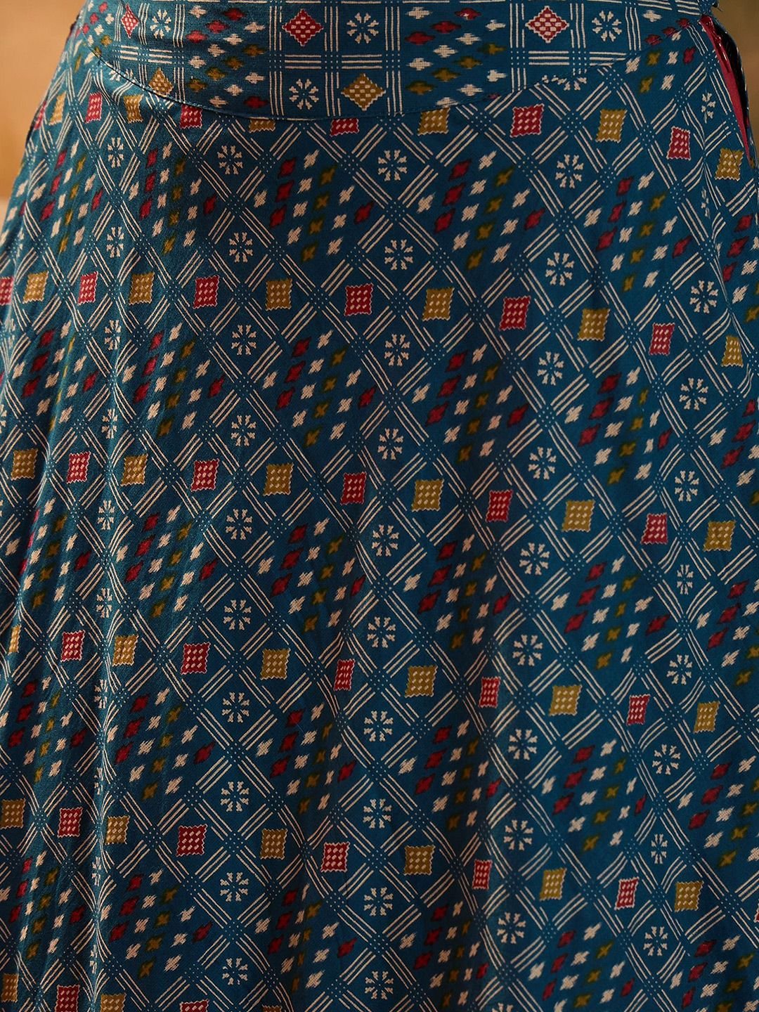 Sangria Printed Ready To Wear Lehenga & Blouse With Dupatta - Image 3