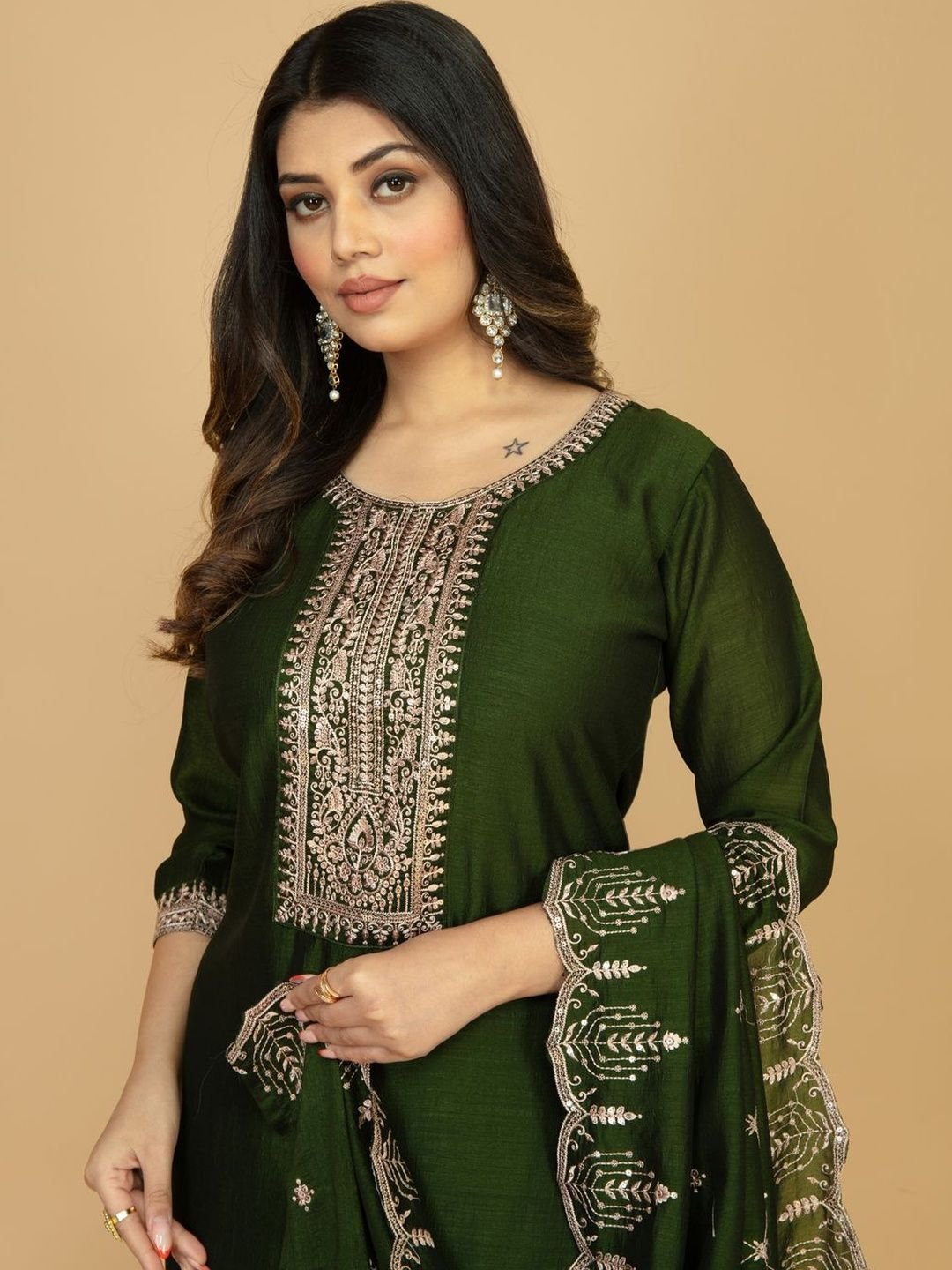 VUBA Ethnic Motifs Embroidered Sequinned Chanderi Silk Kurti - Image 4