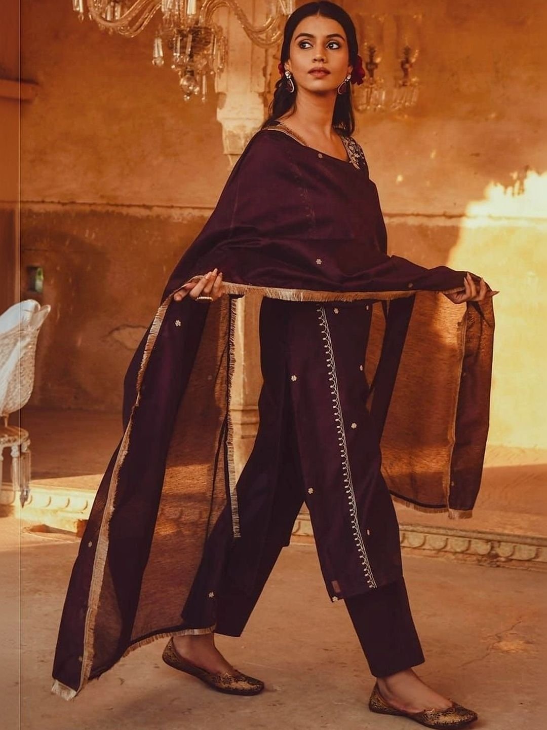 NILHARI Ethnic Motifs Embroidered Kurti - Image 3