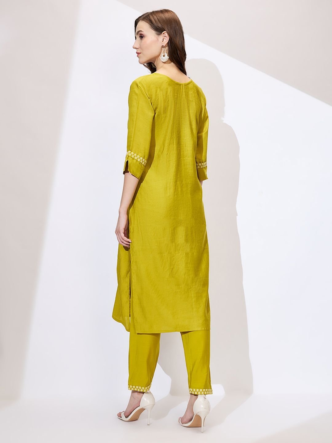 Floral Embroidered Thread Work Pure Cotton Dobby Thread Work Kurti - Image 4