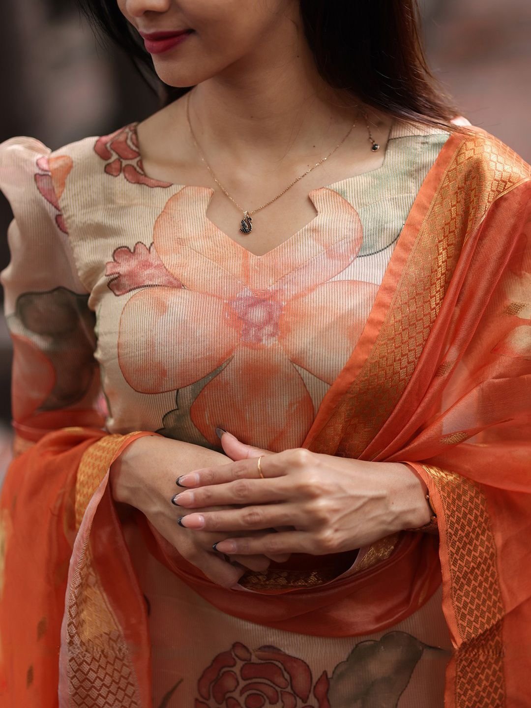 Floral Printed V-Neck Kurti - Image 2