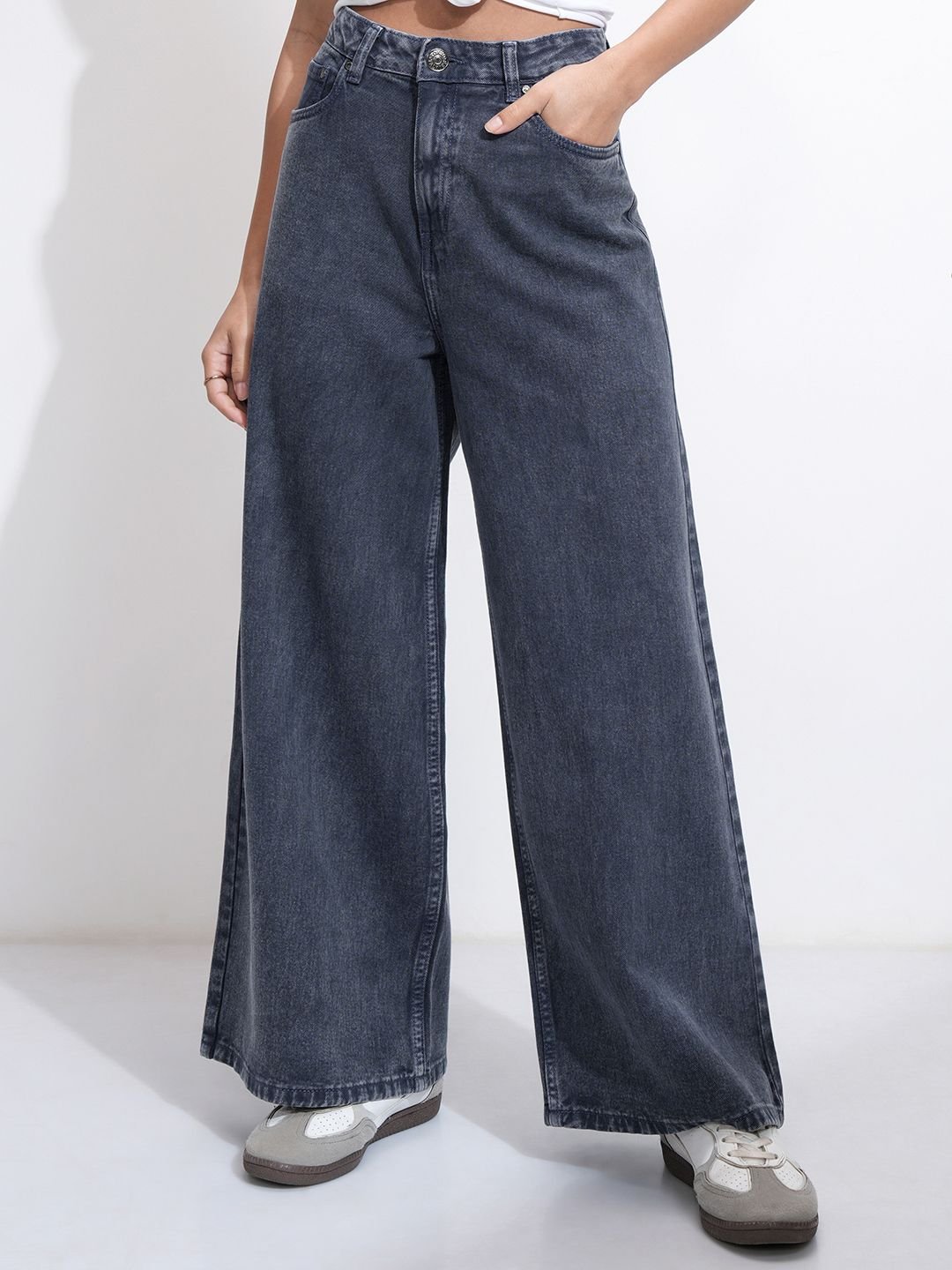 Tokyo Talkies Tokyo Talkies Women Denim Pant Bell Bottom