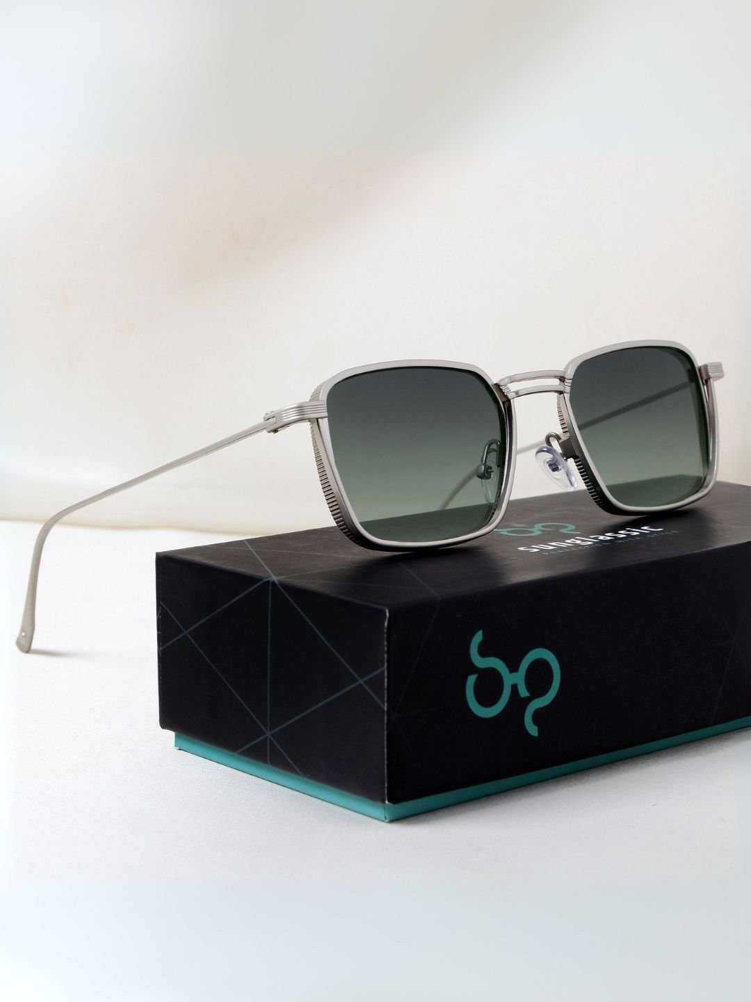 SUNGLASSIC Unisex Rectangle Sunglasses with UV Protected Lens SG-2812 - Image 3