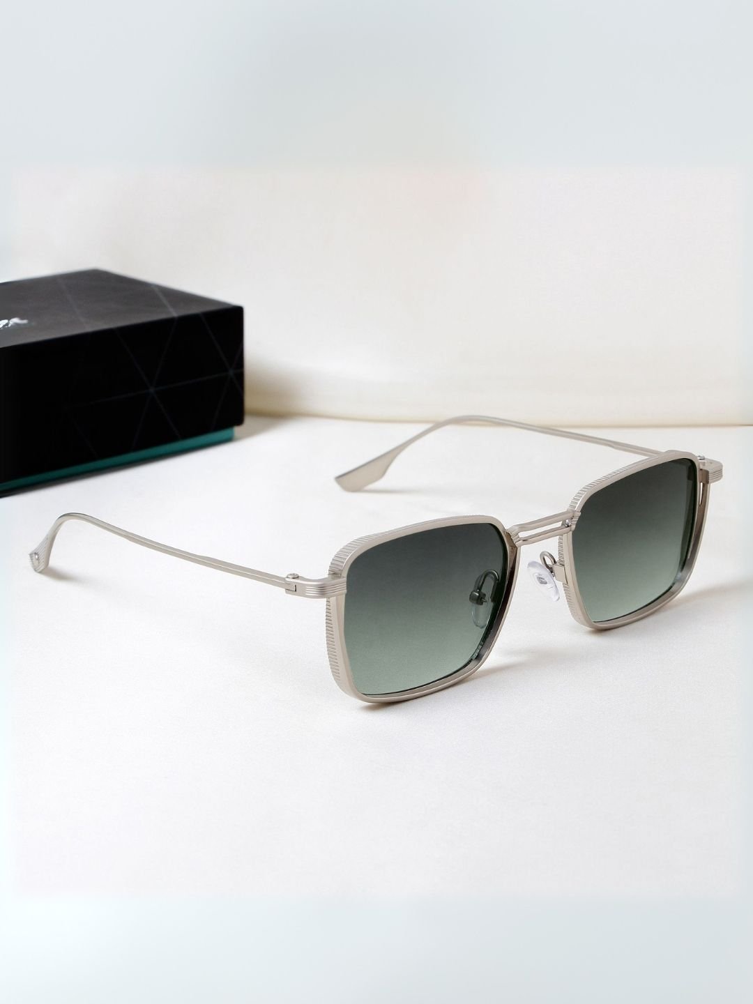 SUNGLASSIC Unisex Rectangle Sunglasses with UV Protected Lens SG-2812 - Image 4
