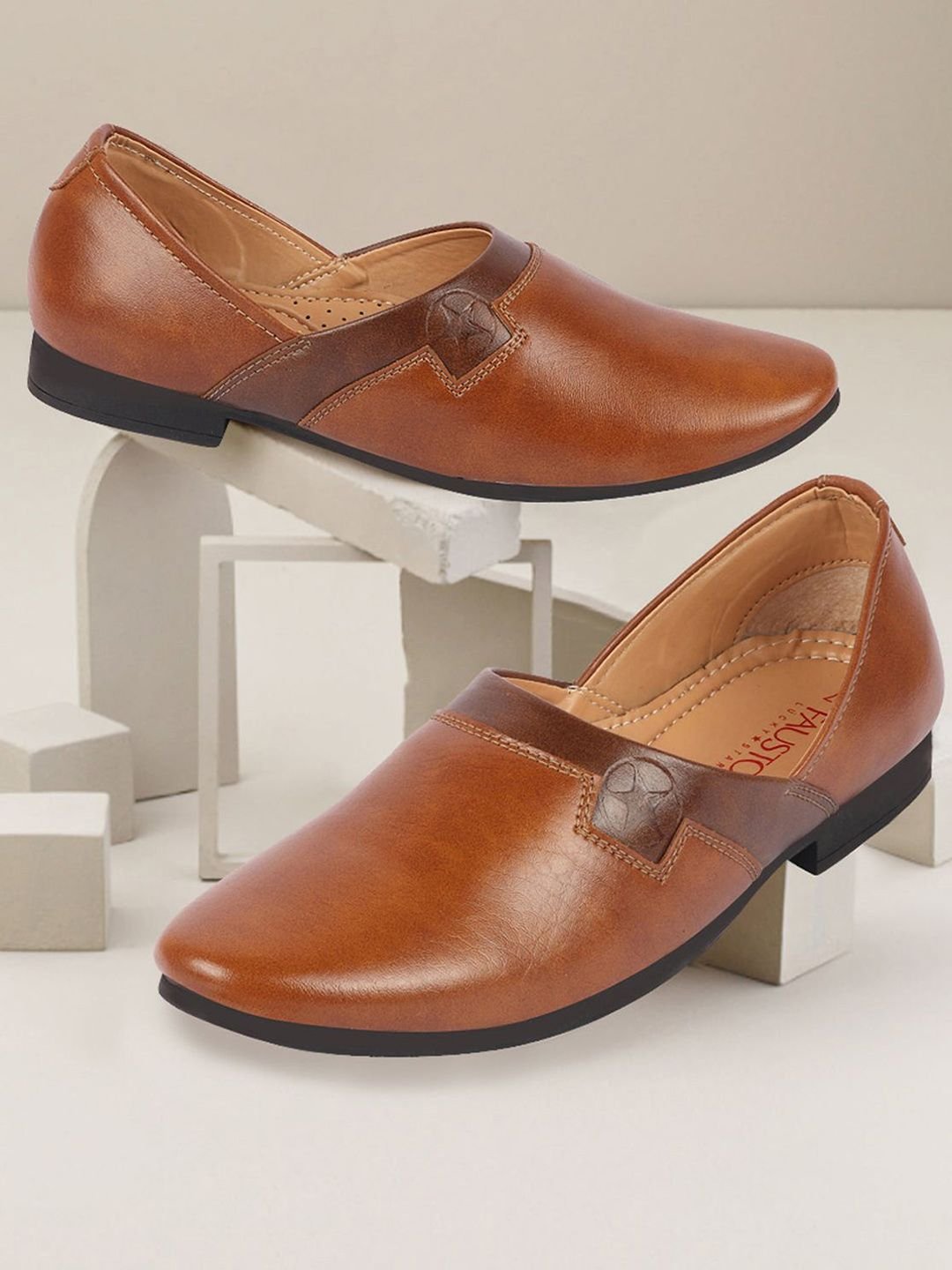 FAUSTO FAUSTO Men Colourblocked Lightweight Ethnic Mojaris - Image 2