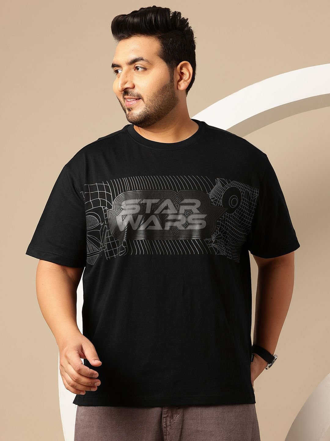 Sztori Plus Size Star War Print T-shirt - Image 3