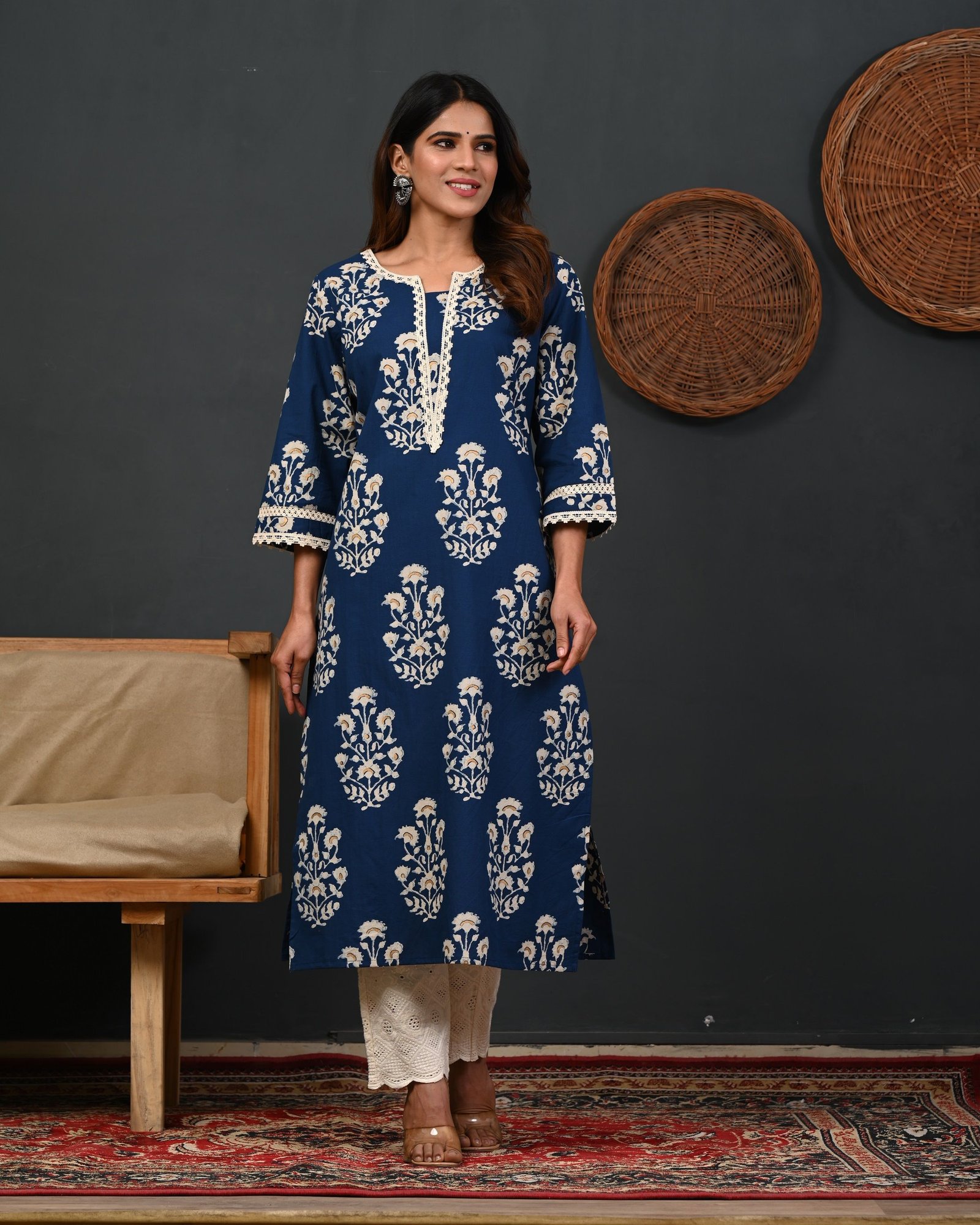 Floral Printed Notch-Neck Straight Kurta - Image 2