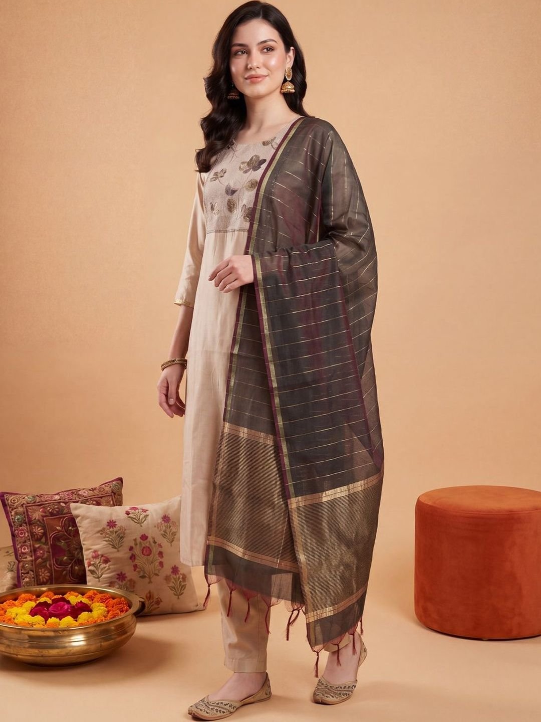 Indo Era Indo Era Women Ethnic Motifs Embroidered Regular Thread Work Kurta with Trousers & With Dupatta - Image 3