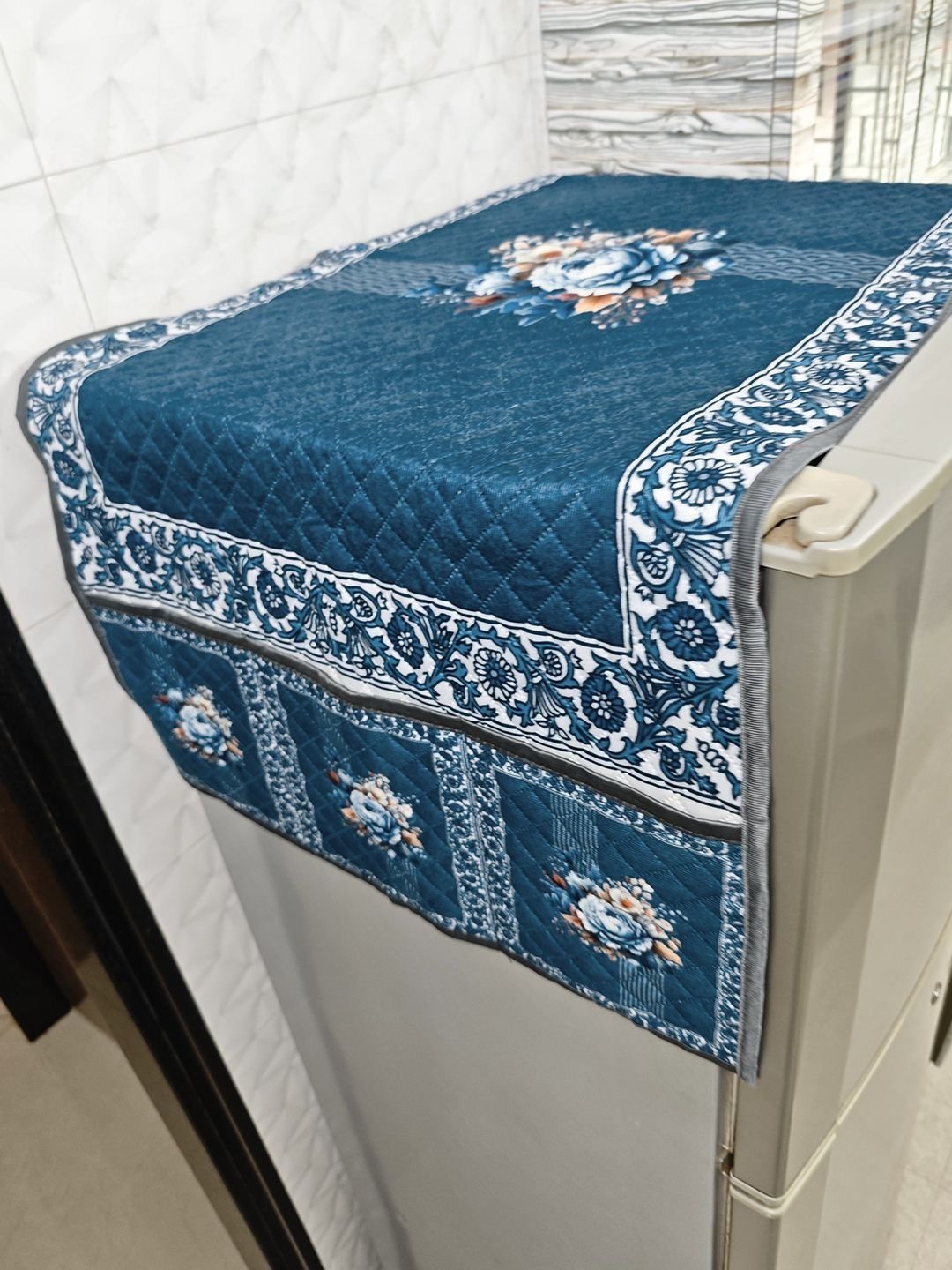 HOKIPO Ocean Blossom Quilted Fridge Cover with Side Pockets 55x130cm - Image 4