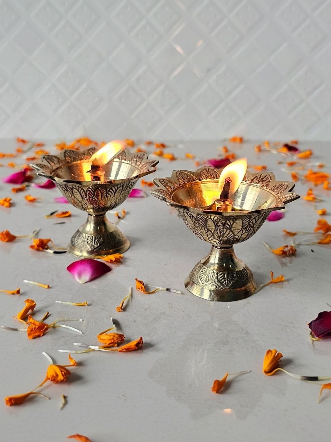 DARPAN KALA 2 Pieces Diyas Hand Etched Diwali Diyas