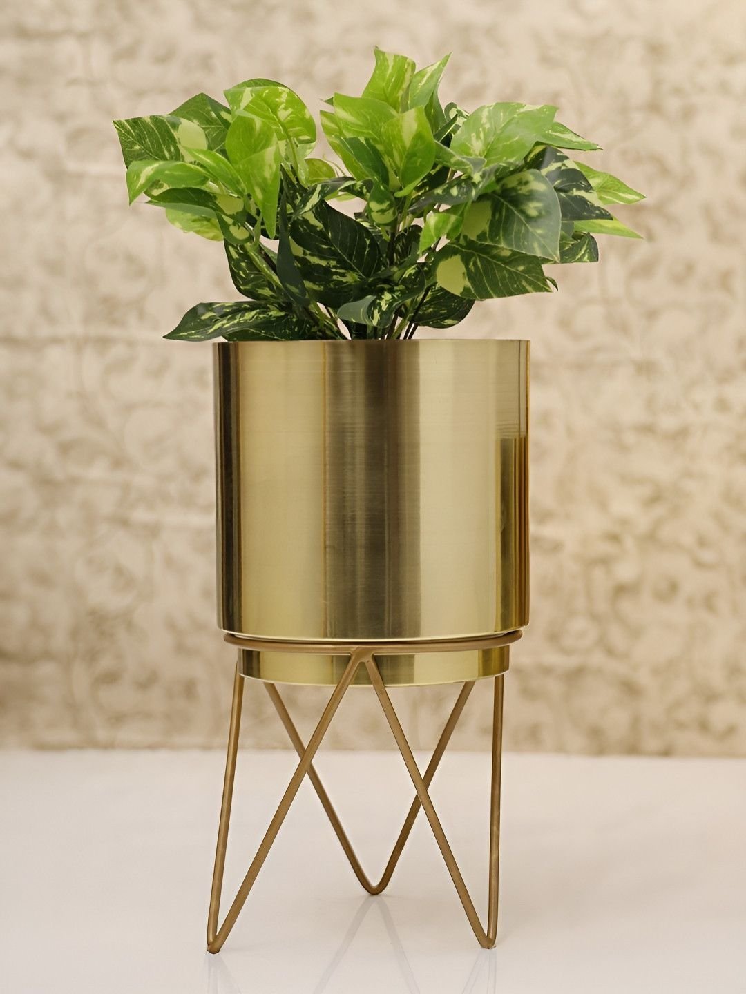 HomeShastra Gold-Toned Textured  Planter With Holder