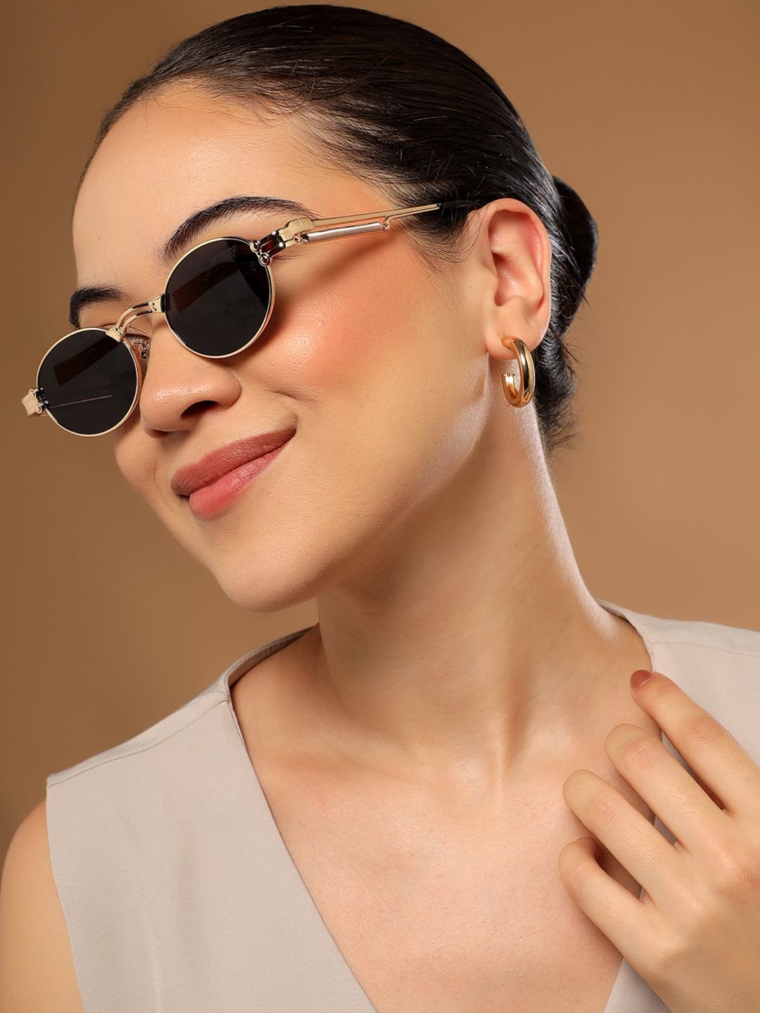 Voyage Voyage Unisex Oval Sunglasses with UV Protected Lens B80580MG5182