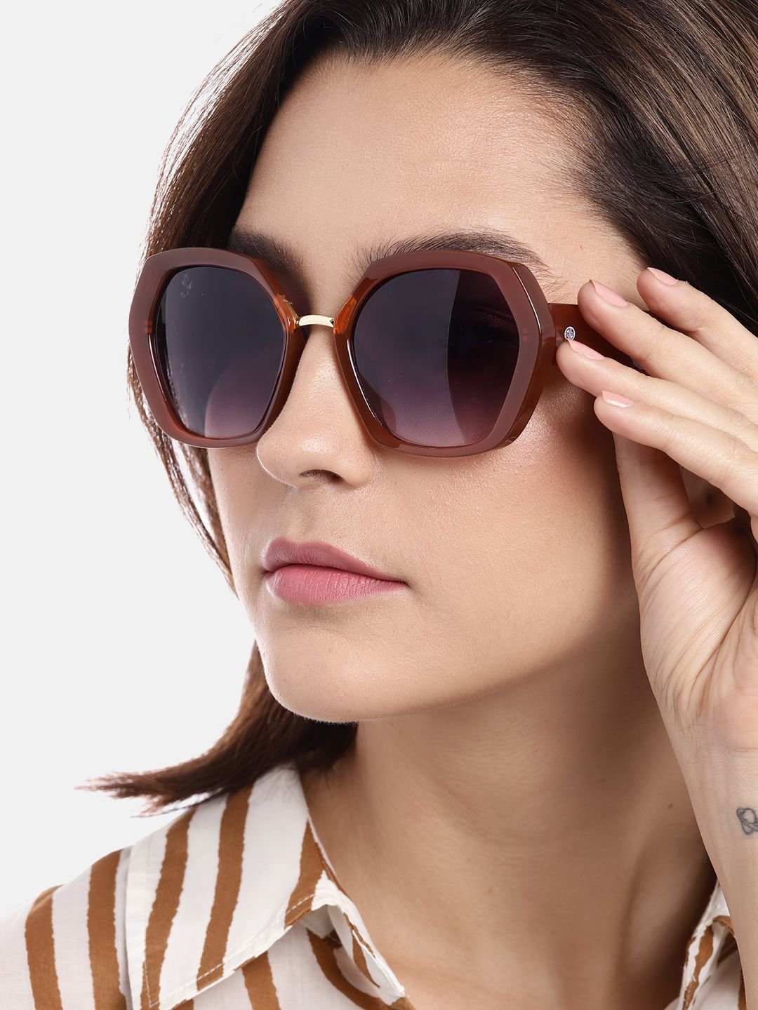Women Oversized Sunglasses with UV Protected Lens - CLSW182
