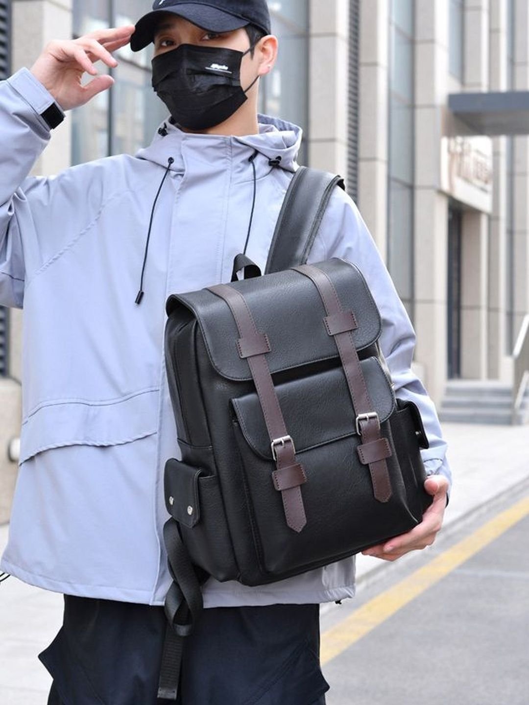 ANDREW HILL Men Contrast Detail Backpack - Image 4