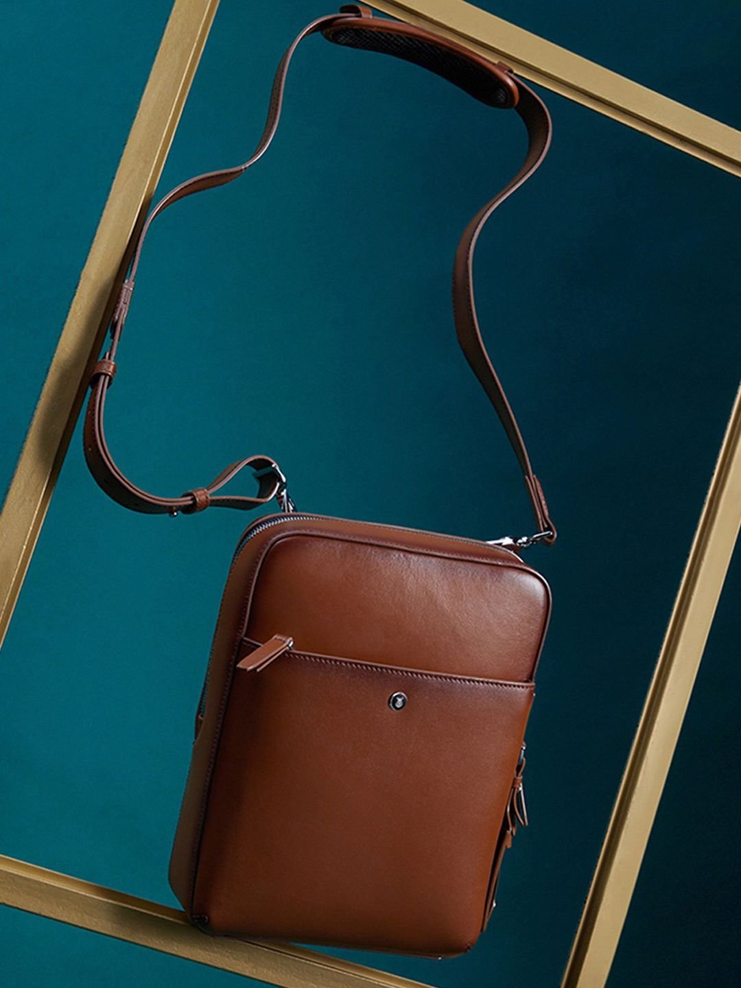 Lapis Bard Cognac Ducorium Kent Crossbody Travel Bag