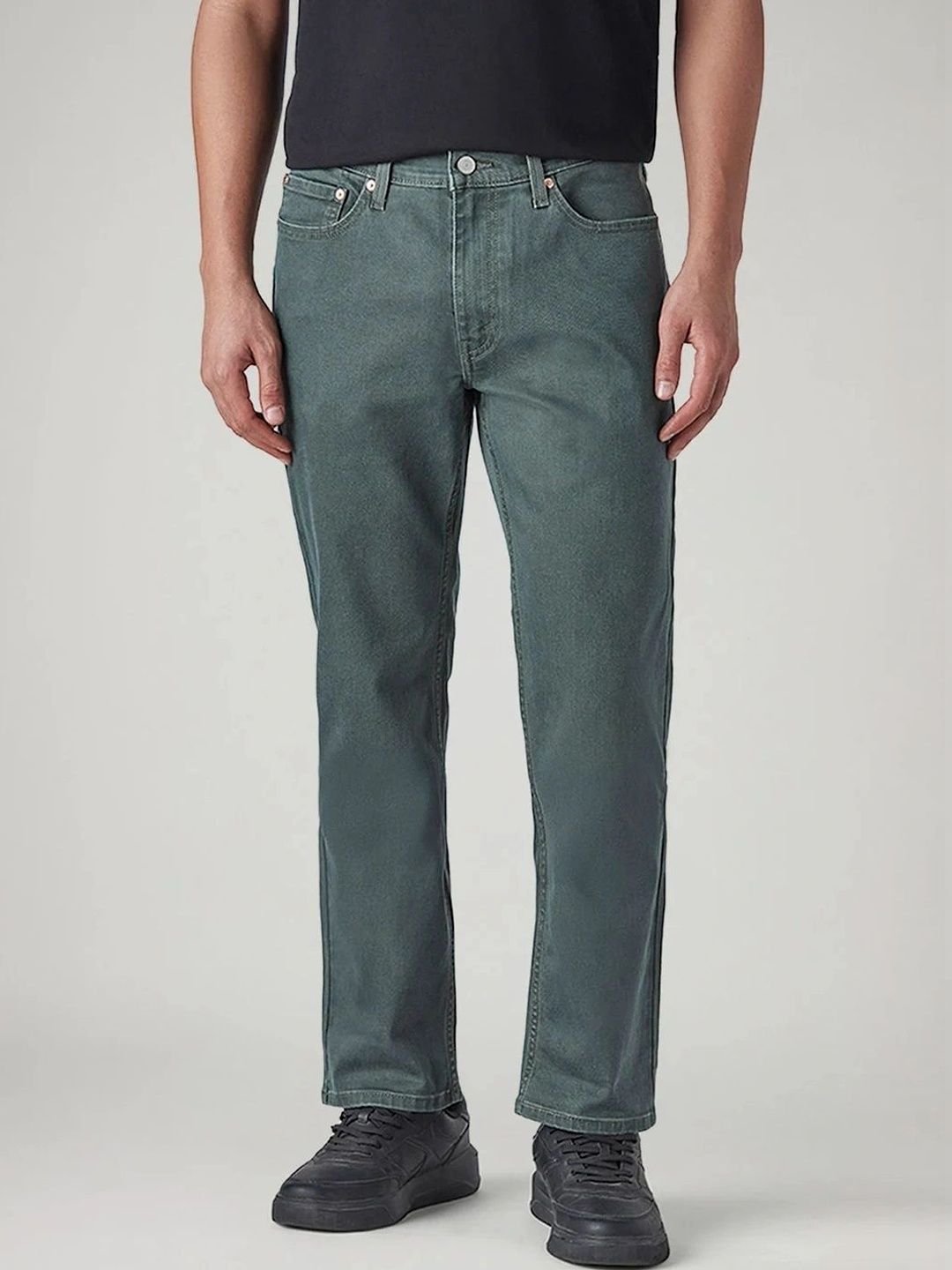 Men Classic Tapered Fit Mid-Rise Light Fade Stretchable Jeans