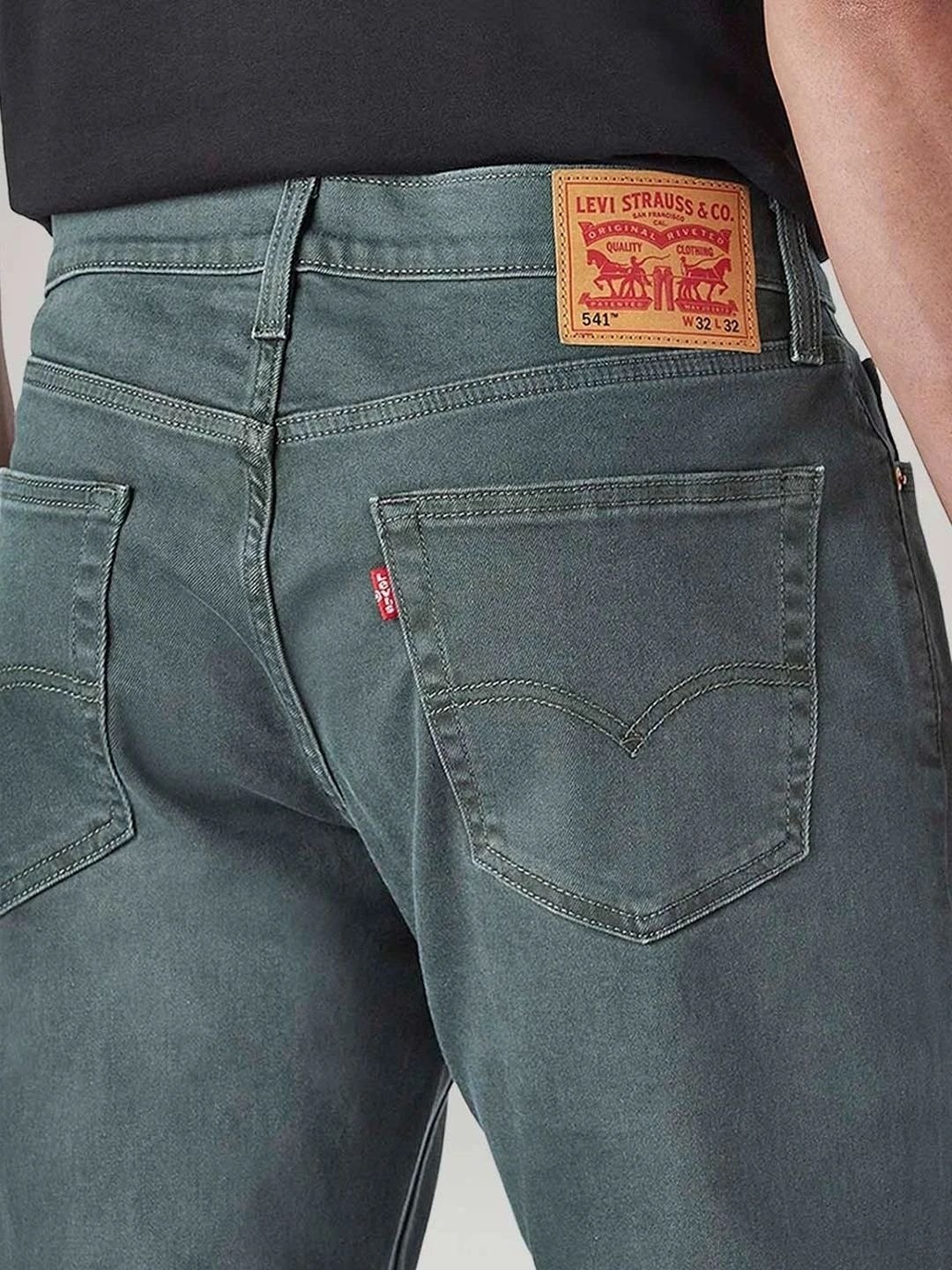 Men Classic Tapered Fit Mid-Rise Light Fade Stretchable Jeans - Image 5