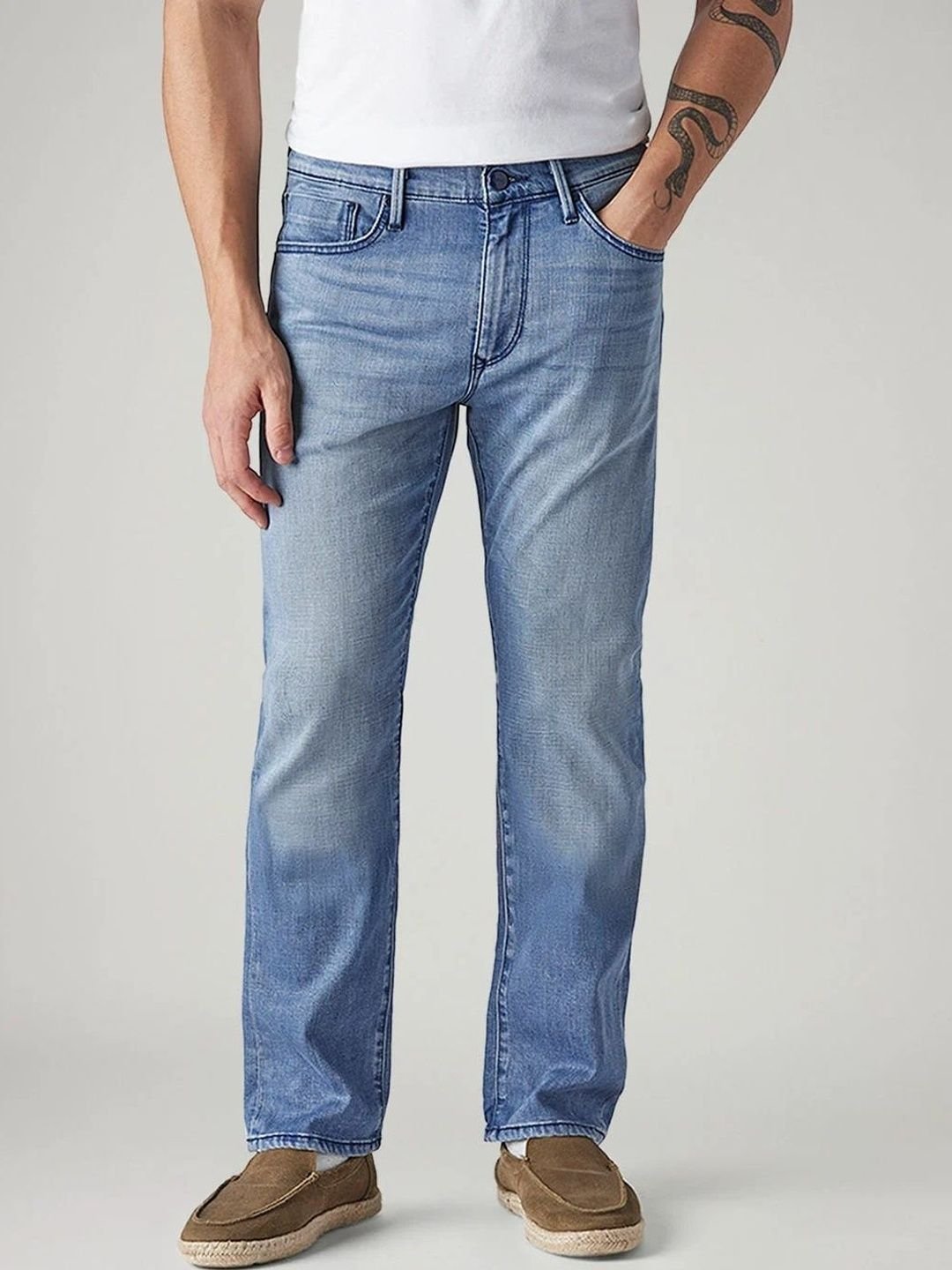 Men Classic Straight Fit Mid-Rise Low Distress Light Fade Stretchable Jeans