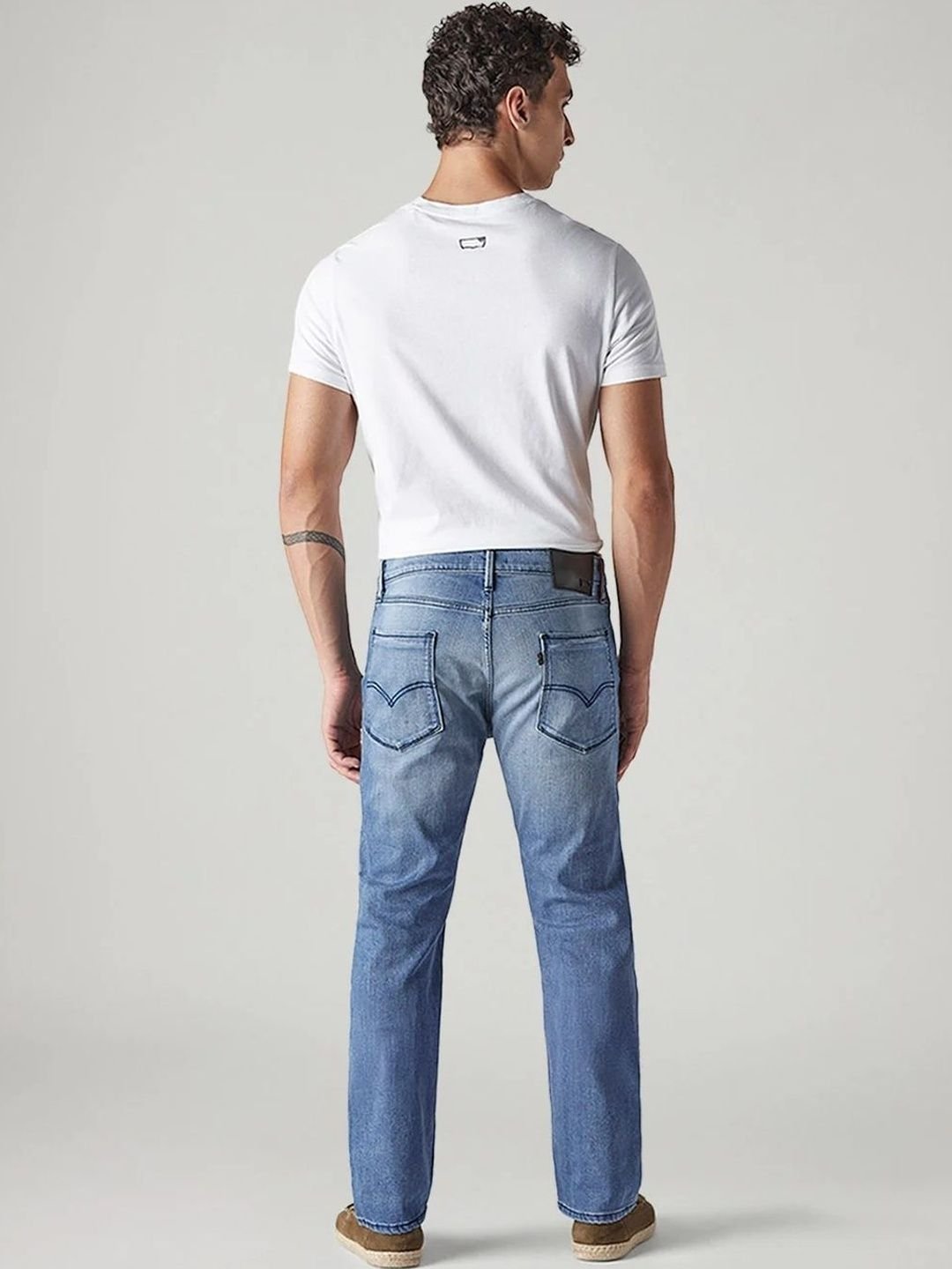 Men Classic Straight Fit Mid-Rise Low Distress Light Fade Stretchable Jeans - Image 3