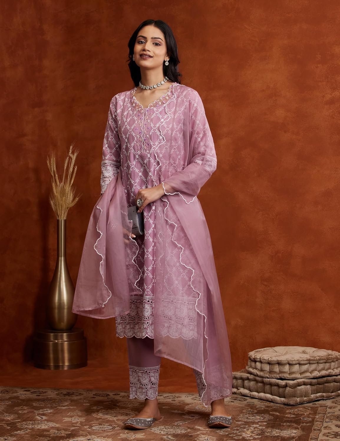 Amazon Brand - Myx Women Embroidered Cotton Kurta Pant Set with Organza Dupatta (Available in Plus Sizes) - Image 2