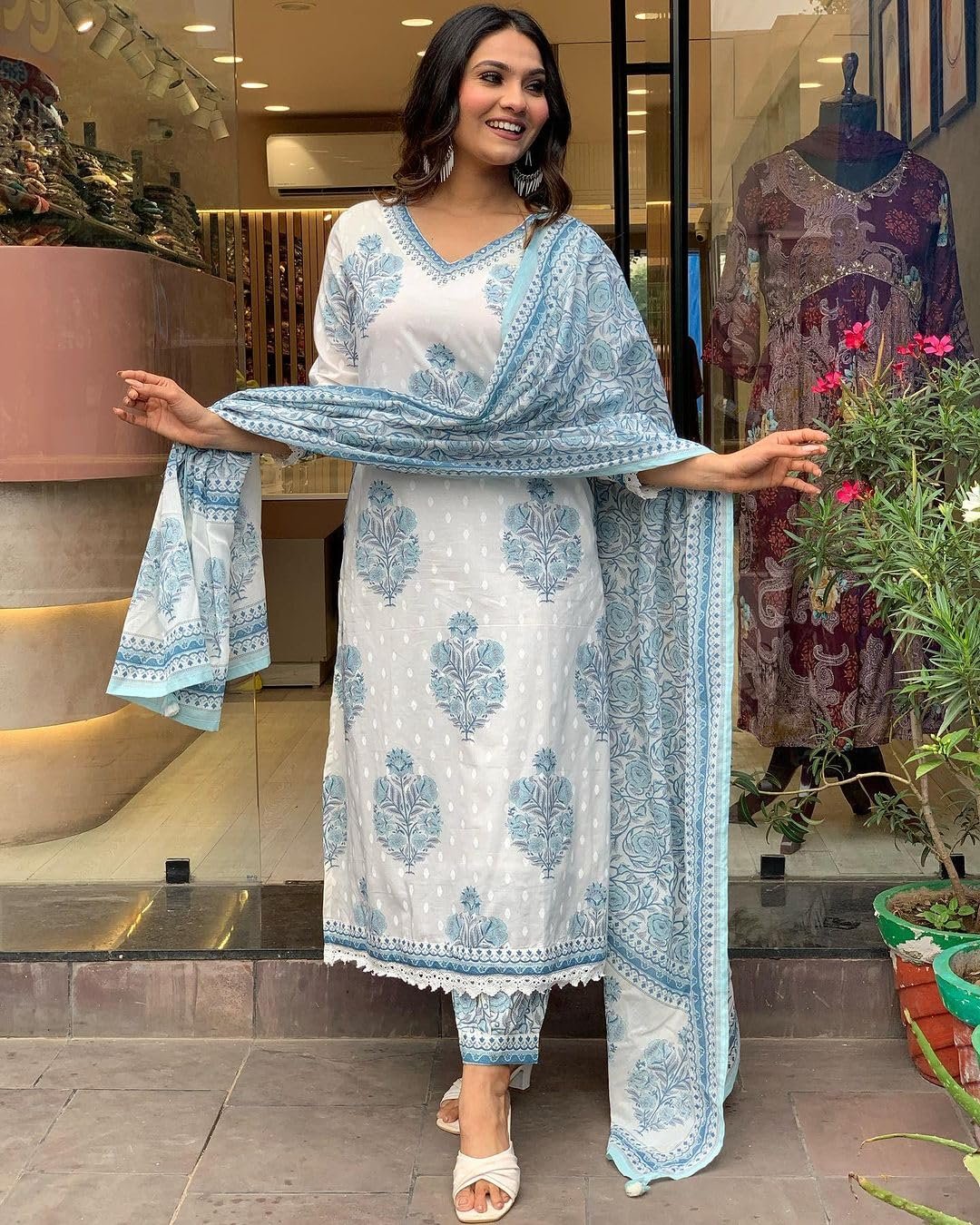 Nermosa Women Cotton Block Printed Kurta Pant With Dupatta - Image 2