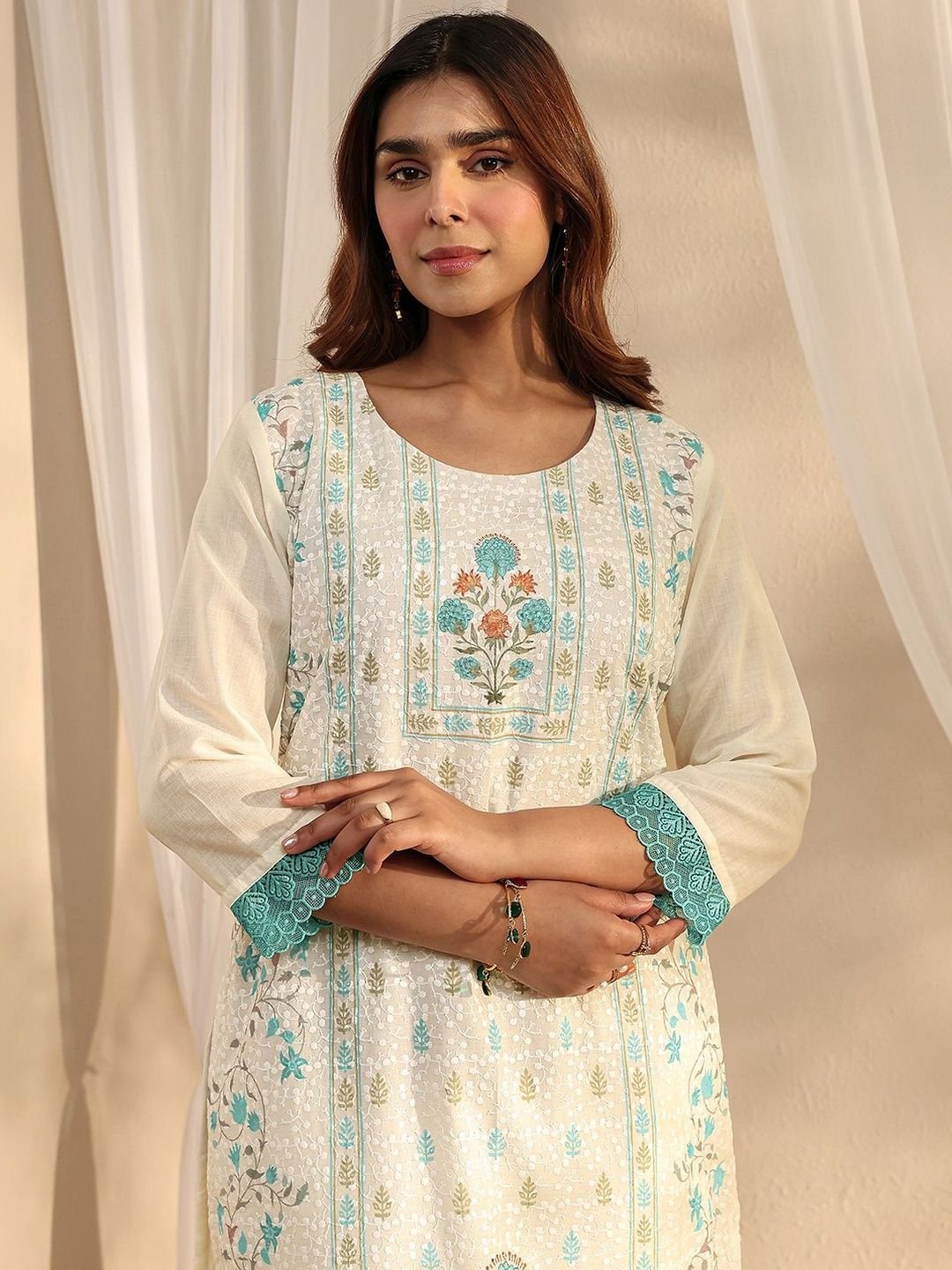 White Floral Printed Straight Suit Set with Dupatta - Image 6