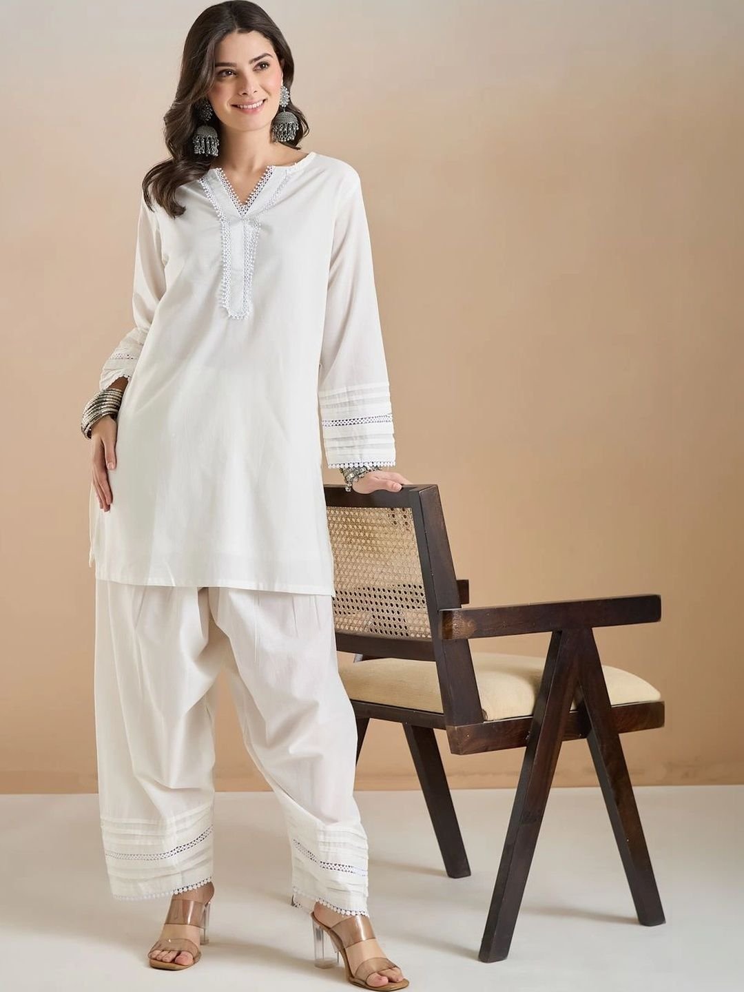 Women Regular Thread Work Pure Cotton Kurta with Patiala