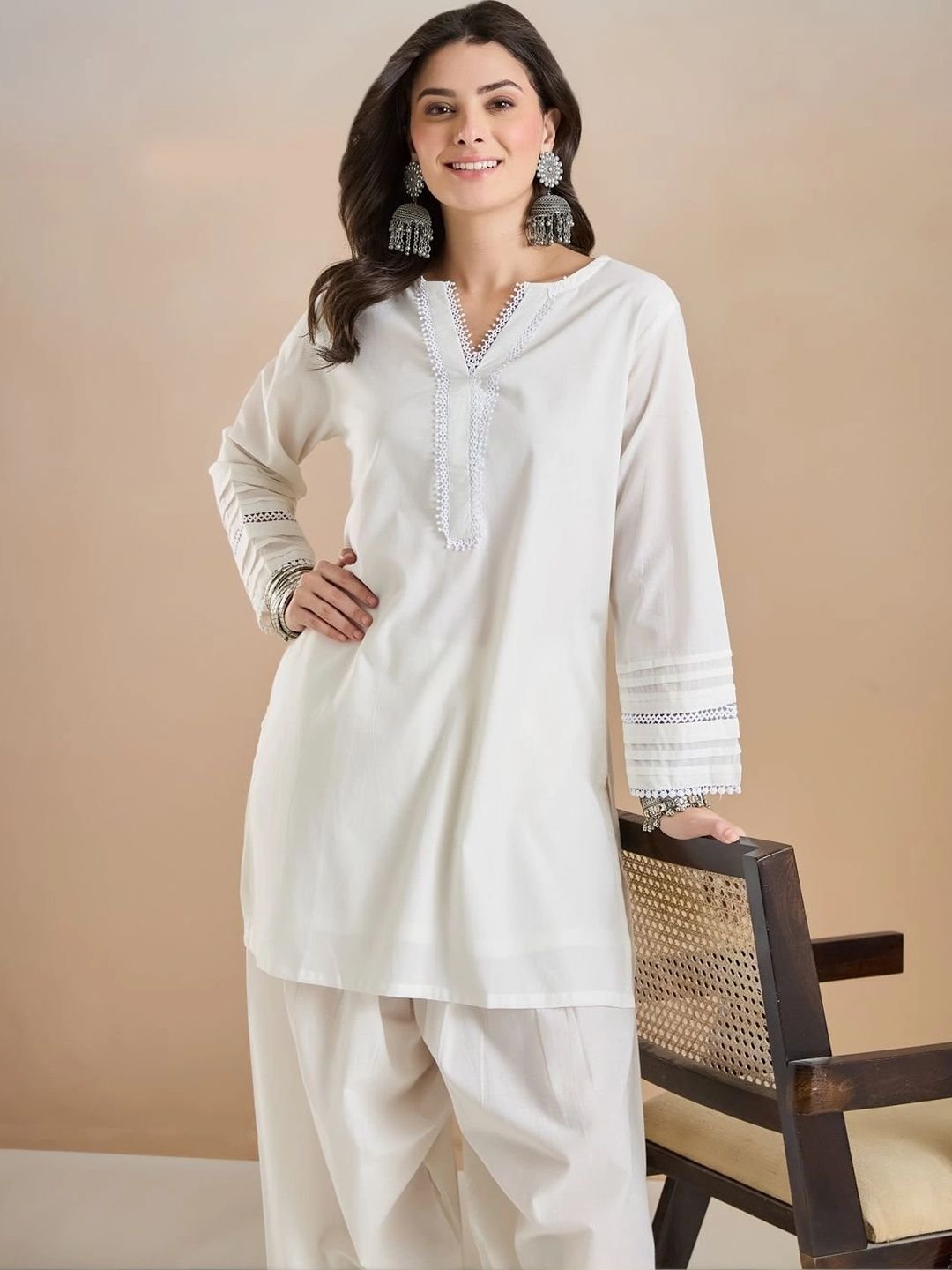 Women Regular Thread Work Pure Cotton Kurta with Patiala - Image 3