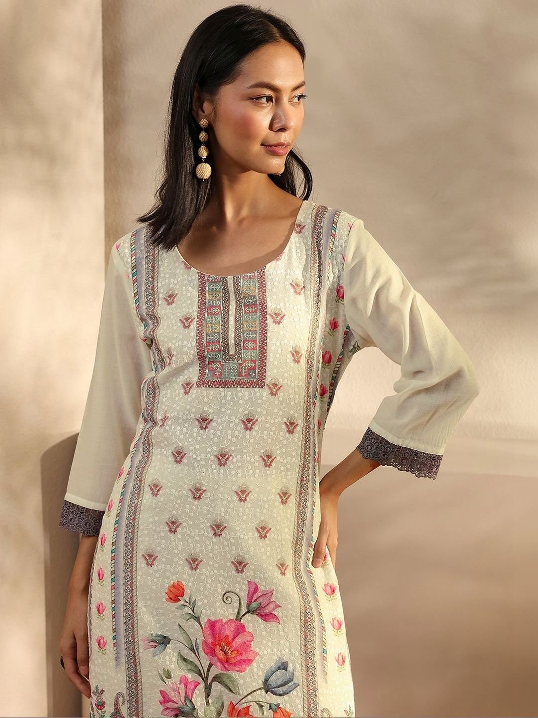 White Floral Printed Straight Suit Set With Dupatta - Image 3