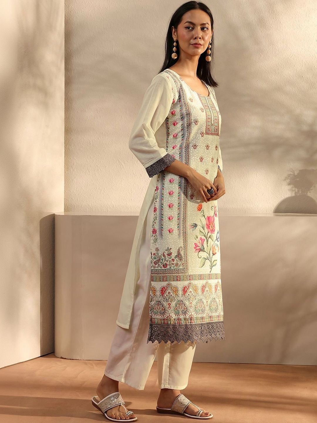 White Floral Printed Straight Suit Set With Dupatta - Image 5