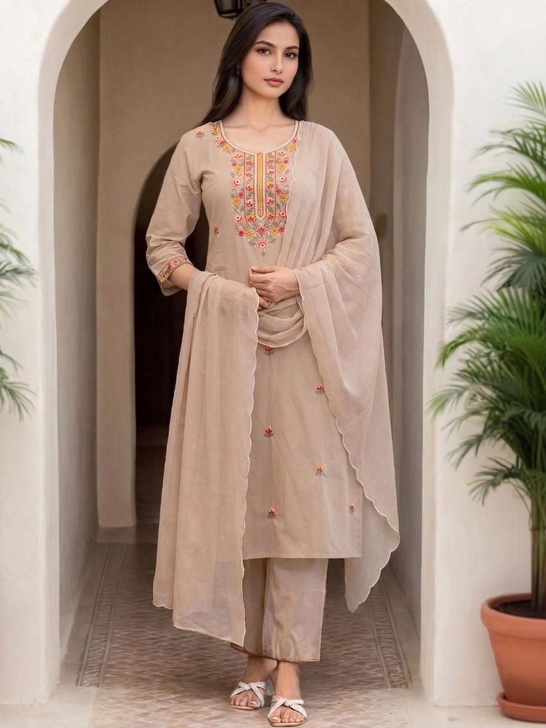 Anouk Anouk Women Ethnic Motifs Embroidered Regular Thread Work Kurta with Trousers & With Dupatta